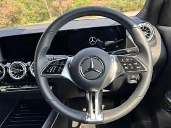 Mercedes-Benz EQA Sport Executive
