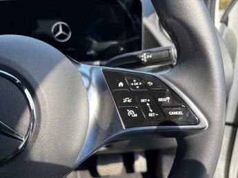 Mercedes-Benz EQA Sport Executive