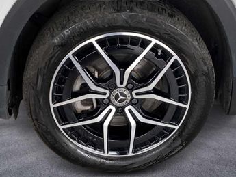 Mercedes-Benz EQB AMG Line