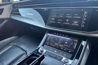Audi Q7 S Line