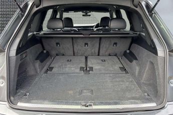 Audi Q7 Black Edition