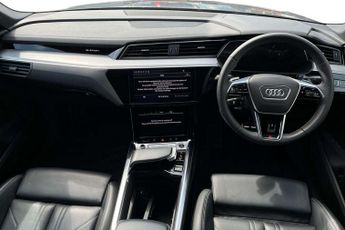 Audi Q8 S Line
