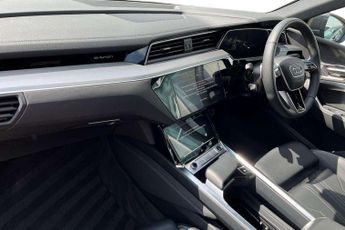 Audi Q8 S Line