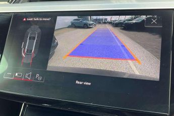 Audi Q8 S Line
