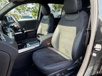 Mercedes-Benz EQB AMG Line Premium