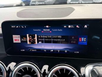 Mercedes-Benz EQB AMG Line Premium