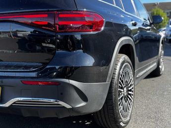 Mercedes-Benz EQB AMG Line Premium