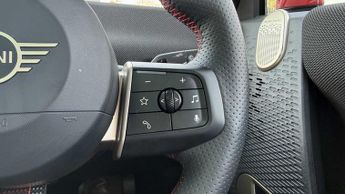 MINI Cooper SE Sport