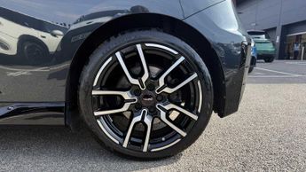 MINI Cooper SE Sport