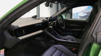 Porsche Taycan 
