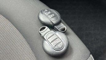 MINI Hatchback Cooper