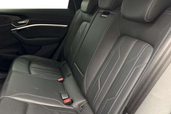 Audi Q8 S Line