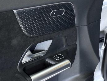 Mercedes-Benz EQA Urban Edition