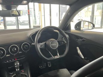 Audi TT Black Edition