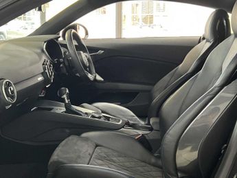 Audi TT Black Edition