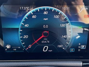 Mercedes-Benz GLA Sport