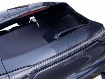Porsche Macan Estate 
