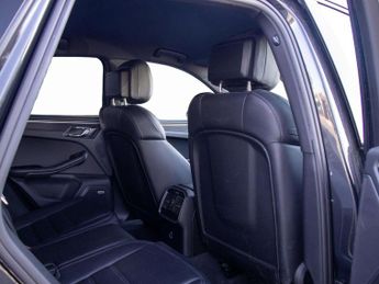 Porsche Macan Estate 