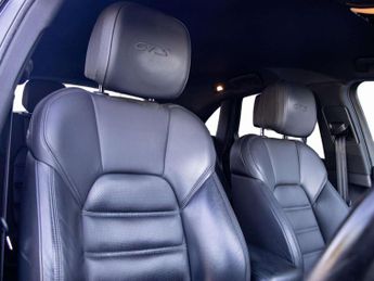 Porsche Macan Estate 