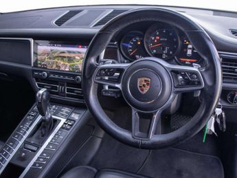 Porsche Macan Estate 