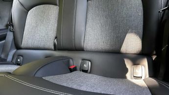 MINI Hatchback Cooper S Level 2