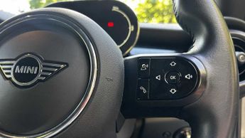 MINI Hatchback Cooper S Level 2