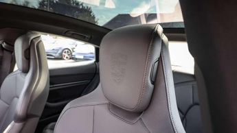 Porsche Taycan 