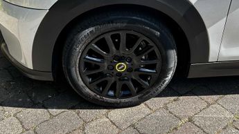 MINI Hatchback Cooper S Level 1