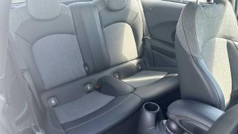 MINI Hatchback Cooper S Level 2