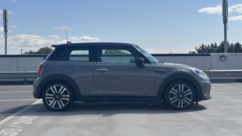 MINI Hatchback Cooper S Level 2
