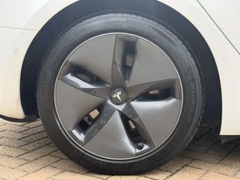 Tesla Model 3 Long Range