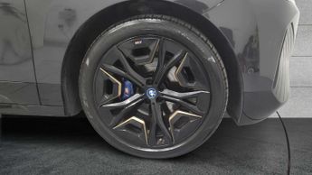 BMW Ix M60
