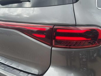 Mercedes-Benz EQB Sport Executive