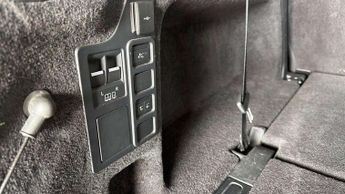 Land Rover Discovery R-Dynamic HSE