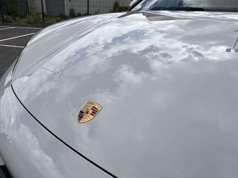 Porsche Macan Electric Estate 