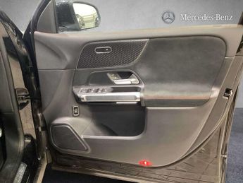 Mercedes-Benz EQB AMG Line Executive