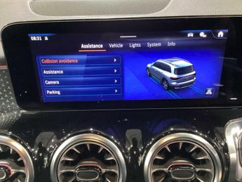 Mercedes-Benz EQB AMG Line Executive