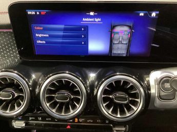 Mercedes-Benz EQB AMG Line Executive