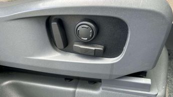 Land Rover Defender SE