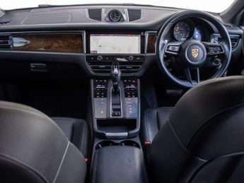 Porsche Macan Estate 