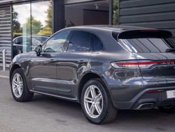 Porsche Macan Estate 