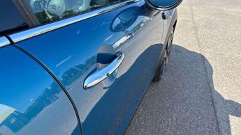 MINI Hatchback Cooper Exclusive