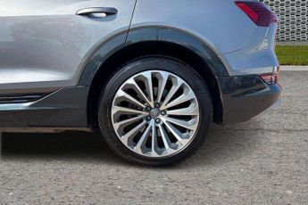 Audi E-Tron 