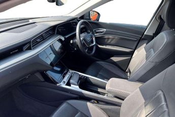 Audi E-Tron 