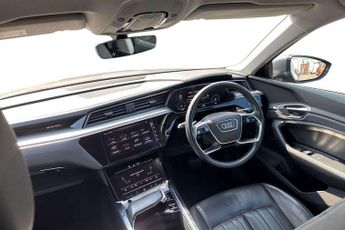 Audi E-Tron 