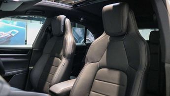 Porsche Macan Electric 