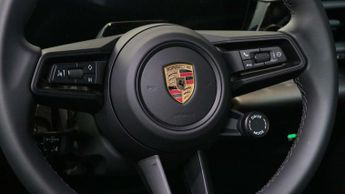 Porsche Macan Electric 
