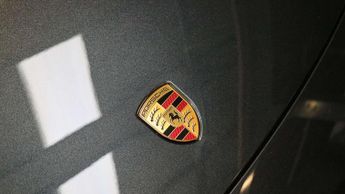 Porsche Macan Electric 