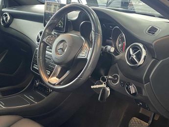 Mercedes-Benz GLA Sport