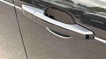 Land Rover Discovery R-Dynamic SE
